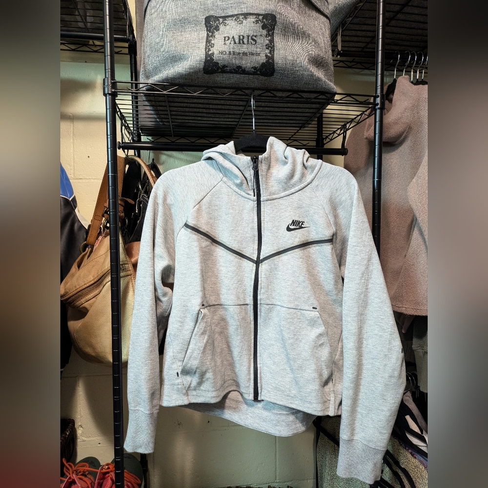 Nike Women's Light Gray Hoodie